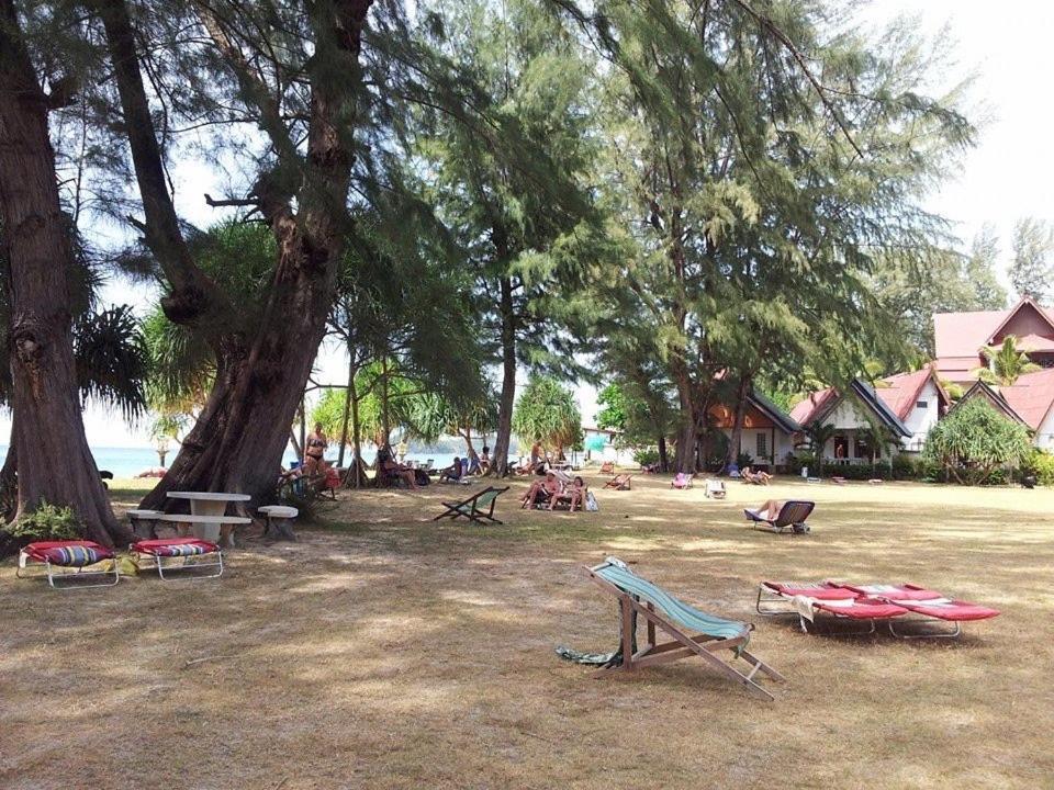 Klongdao Beach Resort Koh Lanta Exterior photo