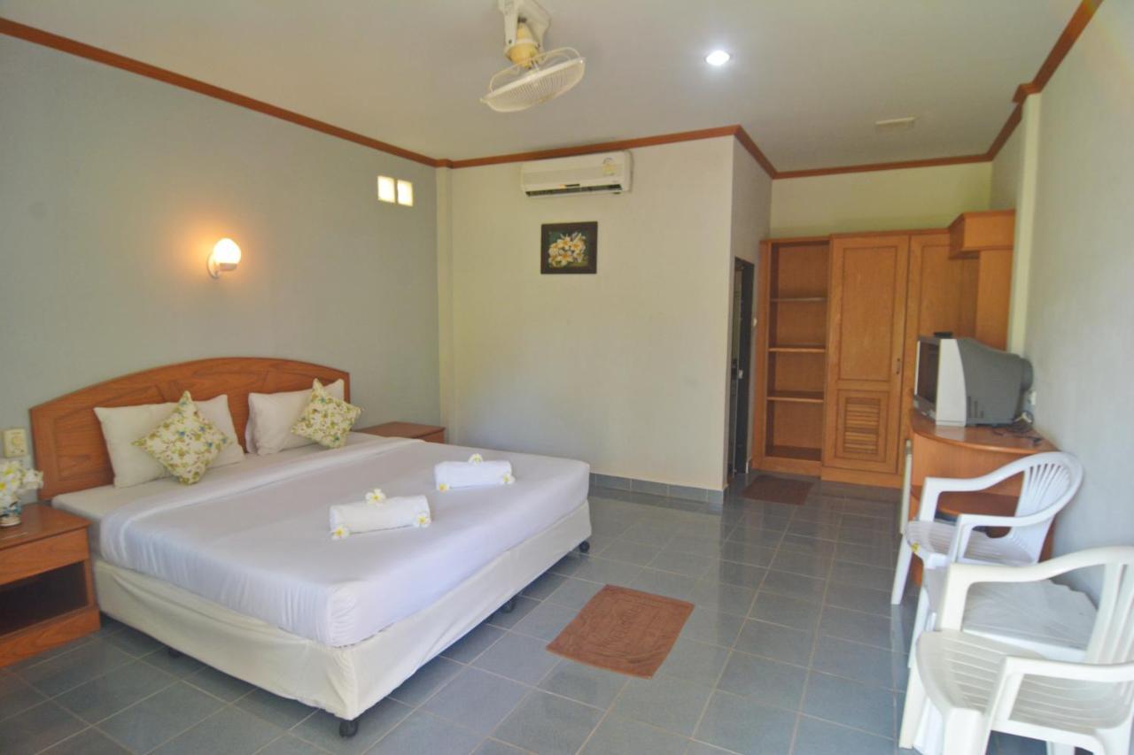 Klongdao Beach Resort Koh Lanta Exterior photo
